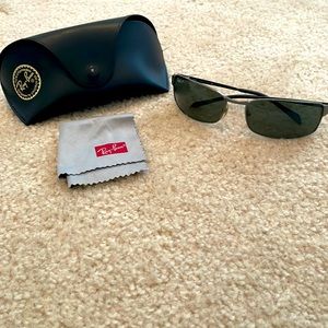 Ray Bans Unisex Classic Shape Polarized Sunglasses